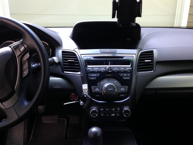 Horizontal Photo of Hook Cell Holder 2 640x480 1