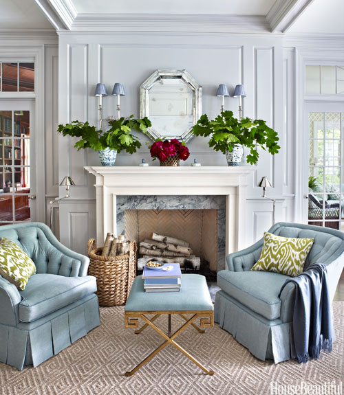 Beautiful Living room with Huge Plants on Mantel
