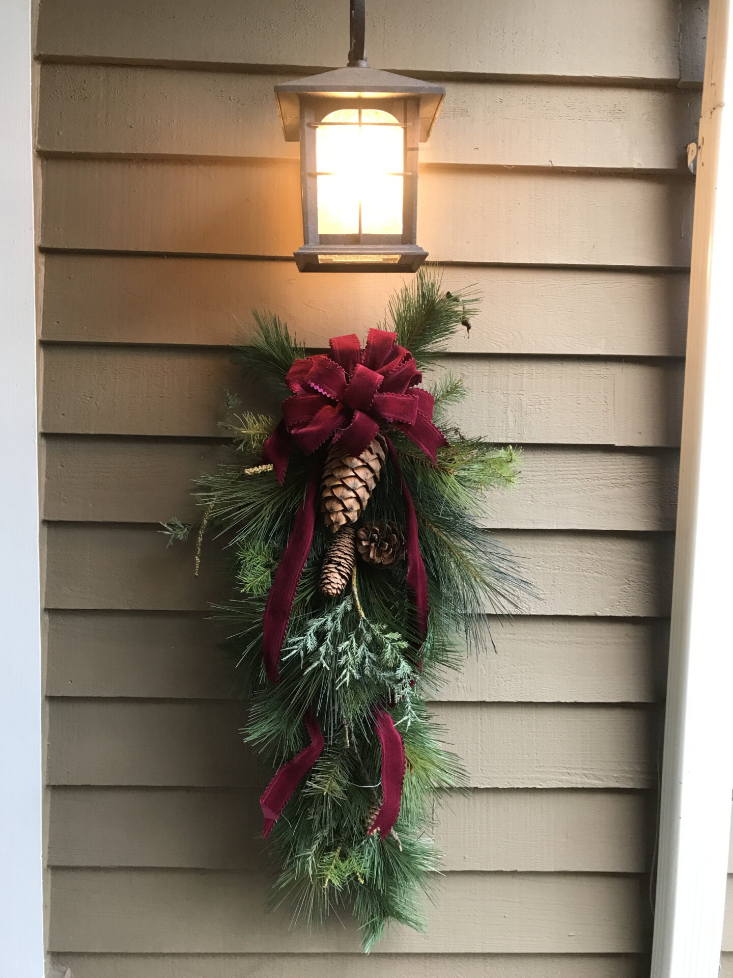 BARR Garage Holiday Decorating AFTER