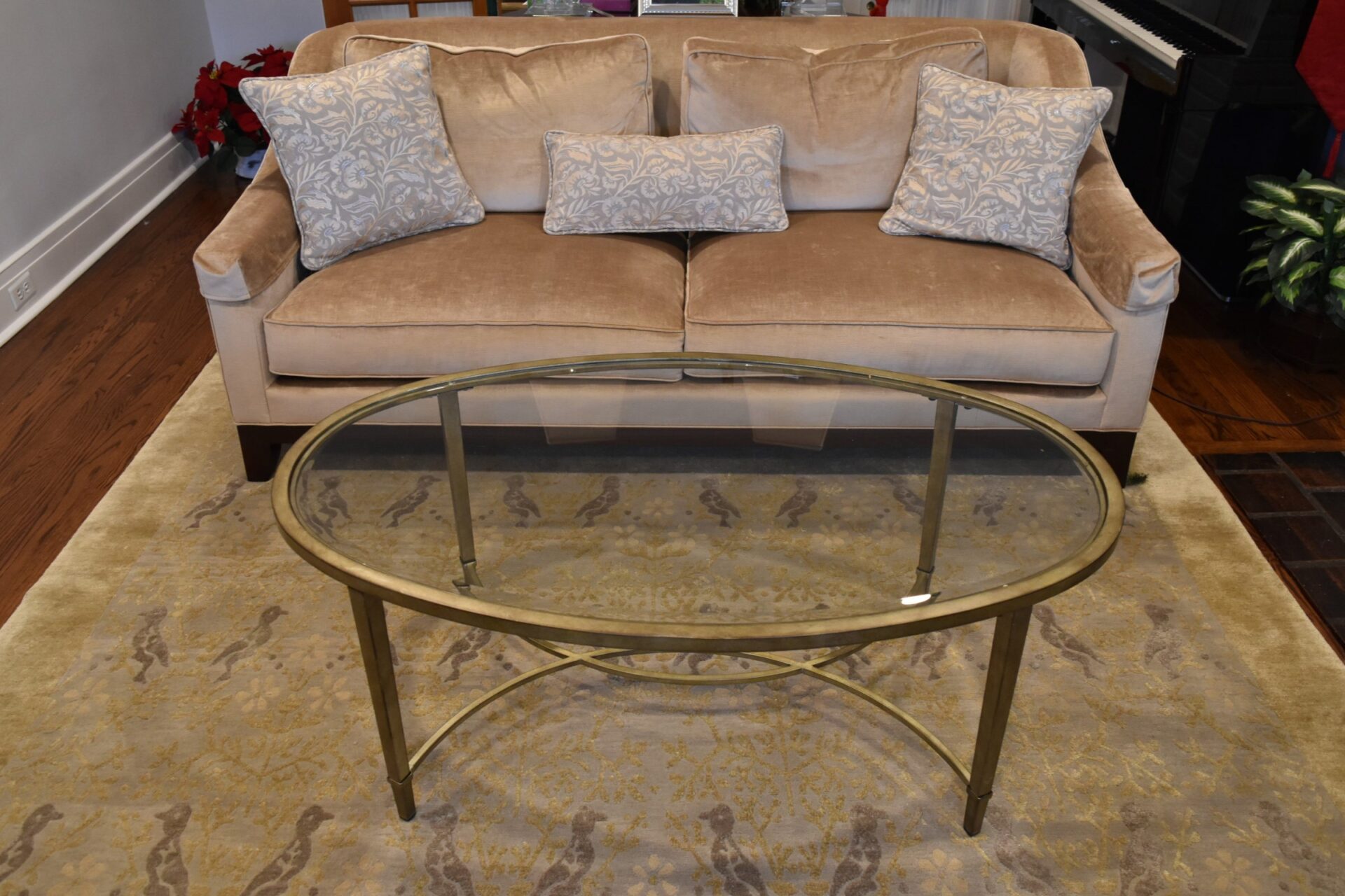 LR Table Holiday Decorating BEFORE