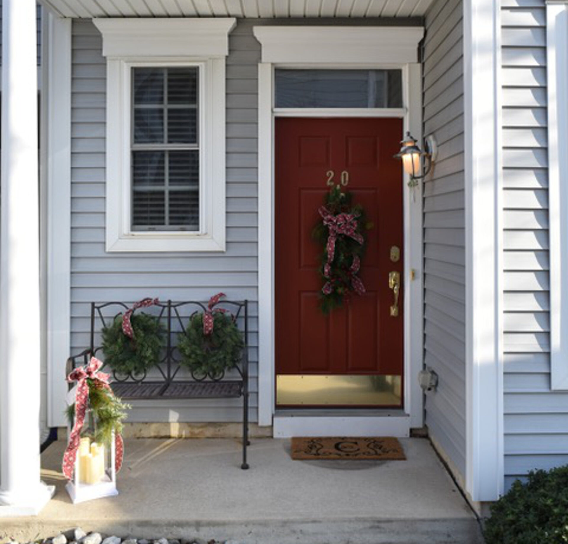 Shore Door Holiday Decorating AFTER