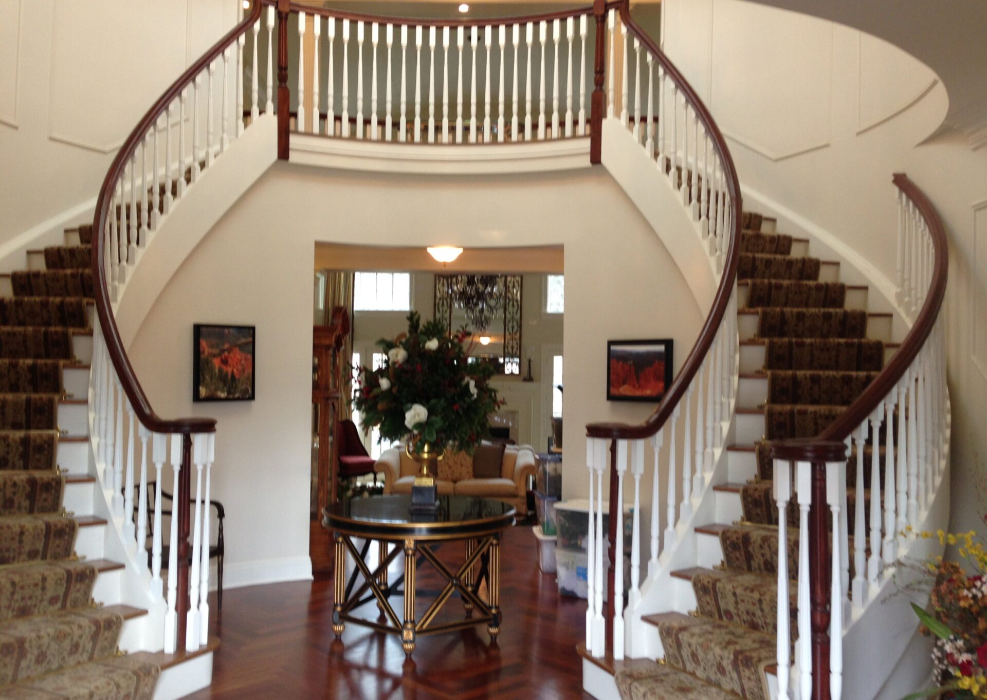 Staircase Holiday Decorating BEFORE